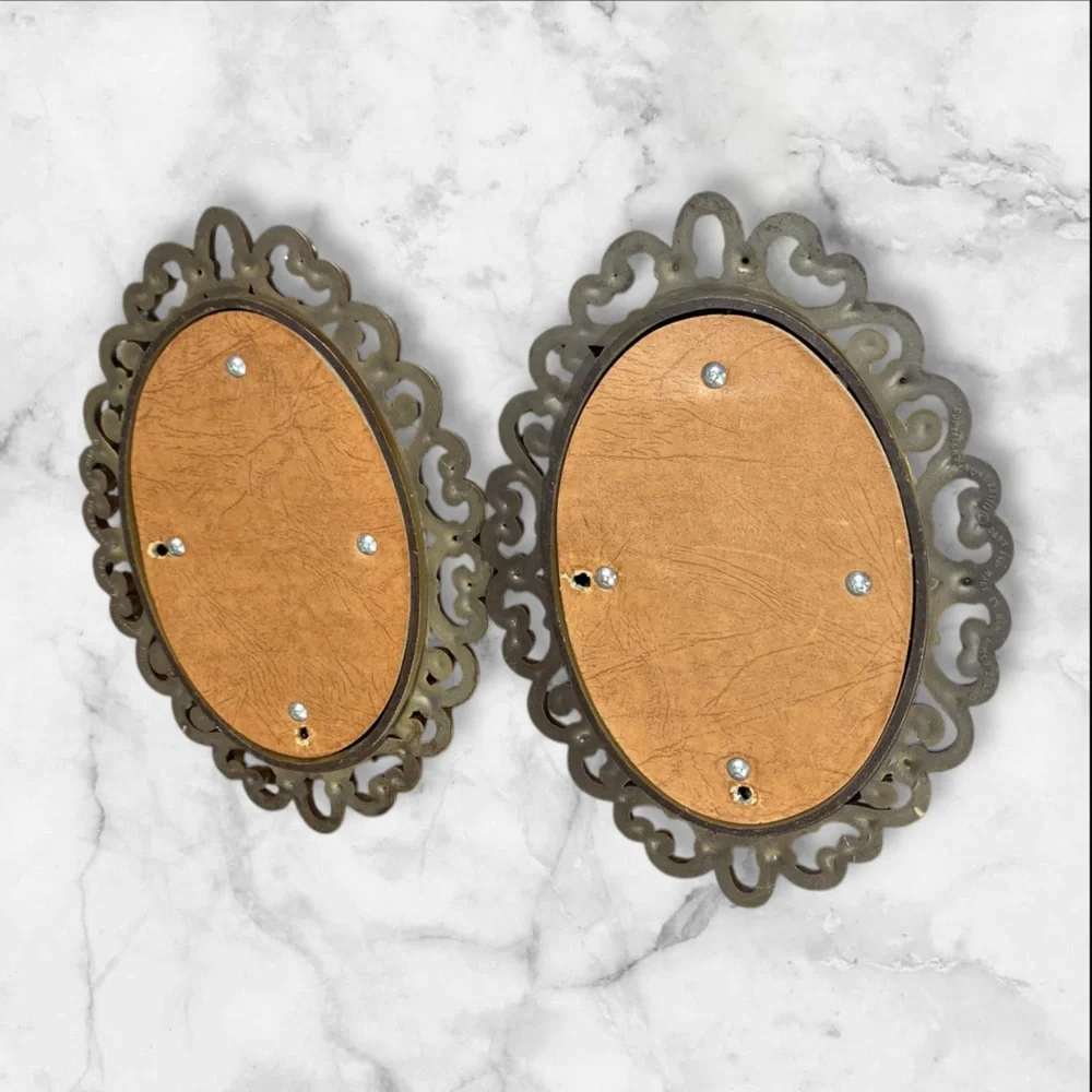 Wooden plasticc mirrors 9.5 inches in length, 7’ width